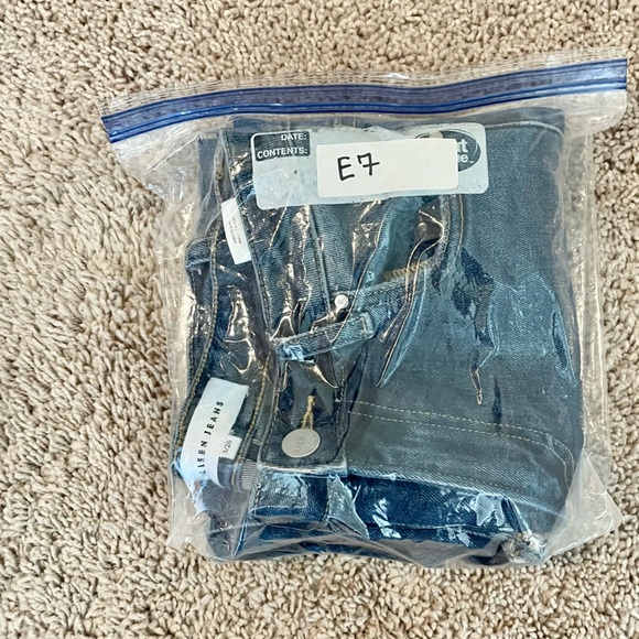 RDP5572 Risen High Rise Crop Ankle Flare Raw Hem Jean - Picture 12 of 12